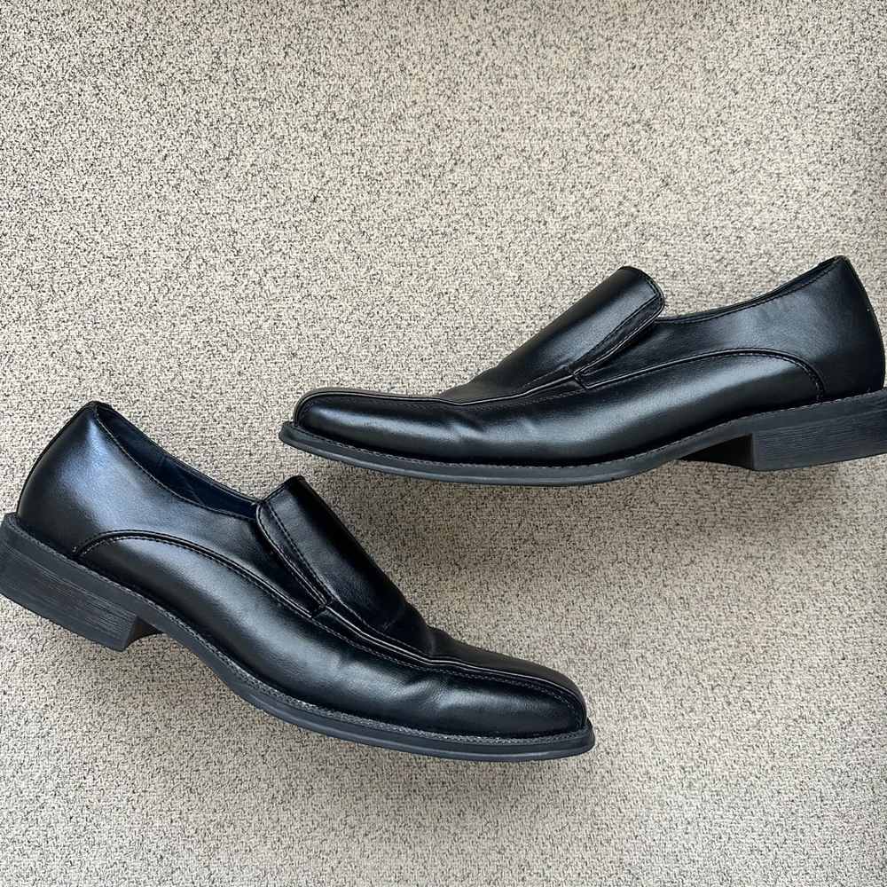 Men’s dress shoes